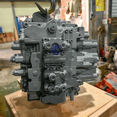 4410248 Hitachi Escavatore ZX120-6 ZX130 Valvola di controllo principale Costruzione Parti di macchinari per movimenti di terra