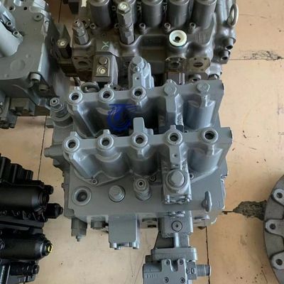 Valvola di controllo principale 4433970 4629348 4625137 4437242 Per Hitachi Excavator ZAX330-6 Parti di riparazione