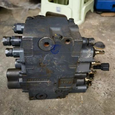 723-82-31100 7238231100 723-82-30100 Per Komatsu FD35/40-10 FD35Y/40Y-10 FD40Z-10 FD45-10 Forklift PARTS Valvola di controllo principale idraulica