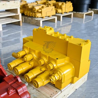 723-63-12101 723-63-12100 723-63-11104 Valvola di controllo principale idraulica per Komatsu D65E D65E-12 D85E D85ESS Parti di caricatori di ruote di escavatori Aftermarket Originale